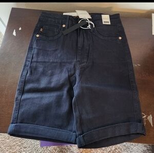 Judy Blue High Waisted Tummy Control Bermuda Shorts size small